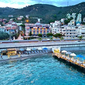 Lopera Otel