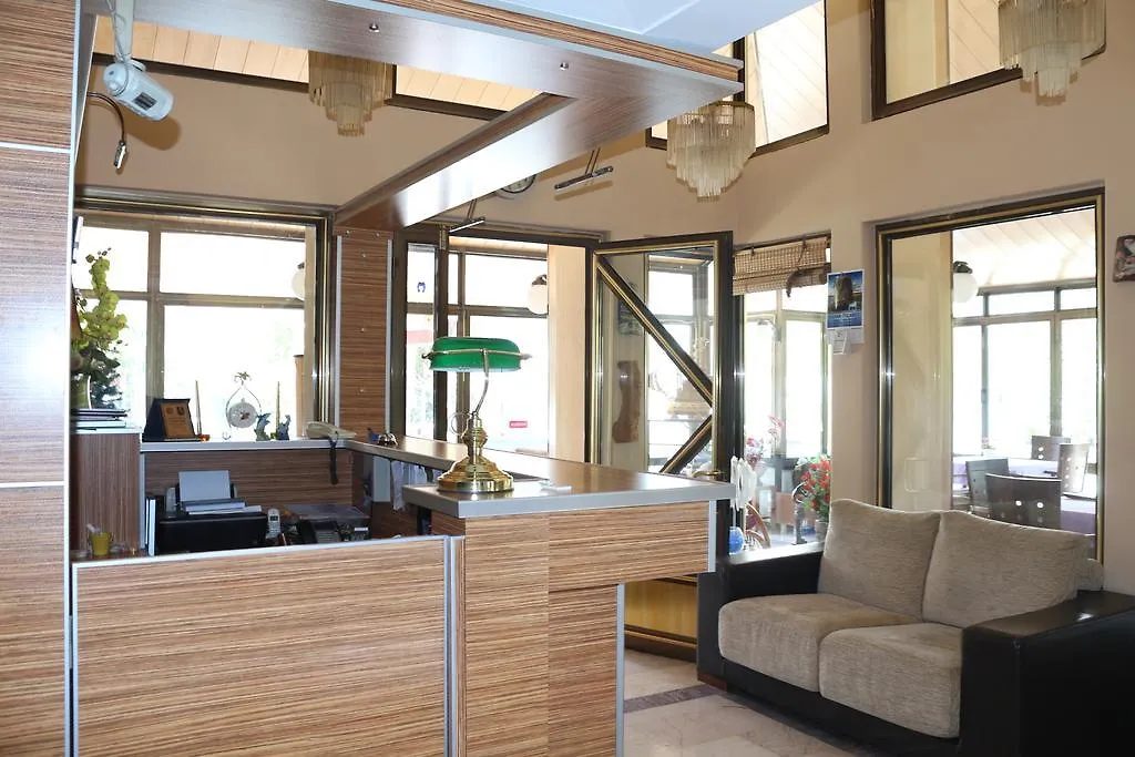 Otel La Mer Akcay エドレミト トルコ